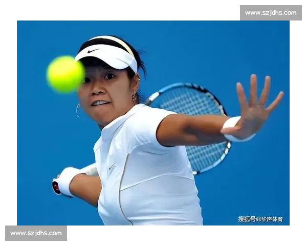 等了八年!从 “下一个李娜” 到九江首胜,郑妩双泪洒主场 等了八年!从 “下一个李娜” 到九江首胜,郑妩双泪洒主场