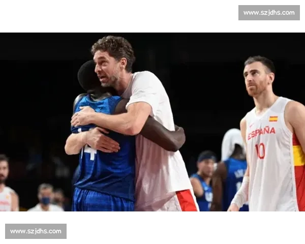 凯文兰德尔曼对决菲多的力量巅峰与历史性一战回顾传奇格斗赛场经典瞬间