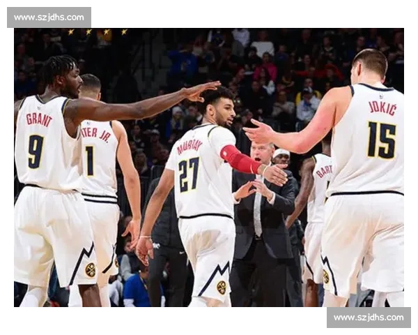 湖人对决尼克斯直播聚焦巨星碰撞与东西部强强对话赛季焦点之战呈现